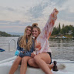 Meet your Posher, Lauren